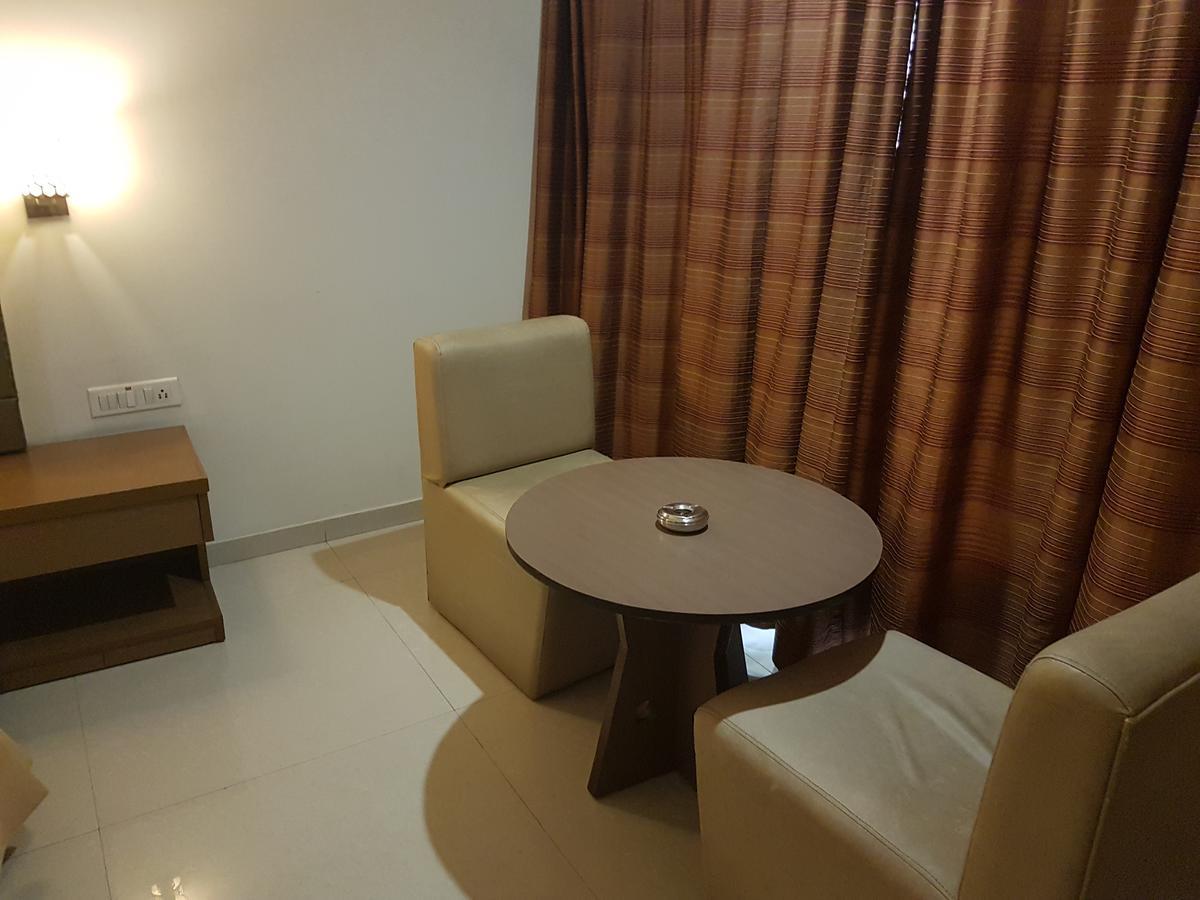 Hotel Sitara Grand Miyapur Хайдарабад Экстерьер фото