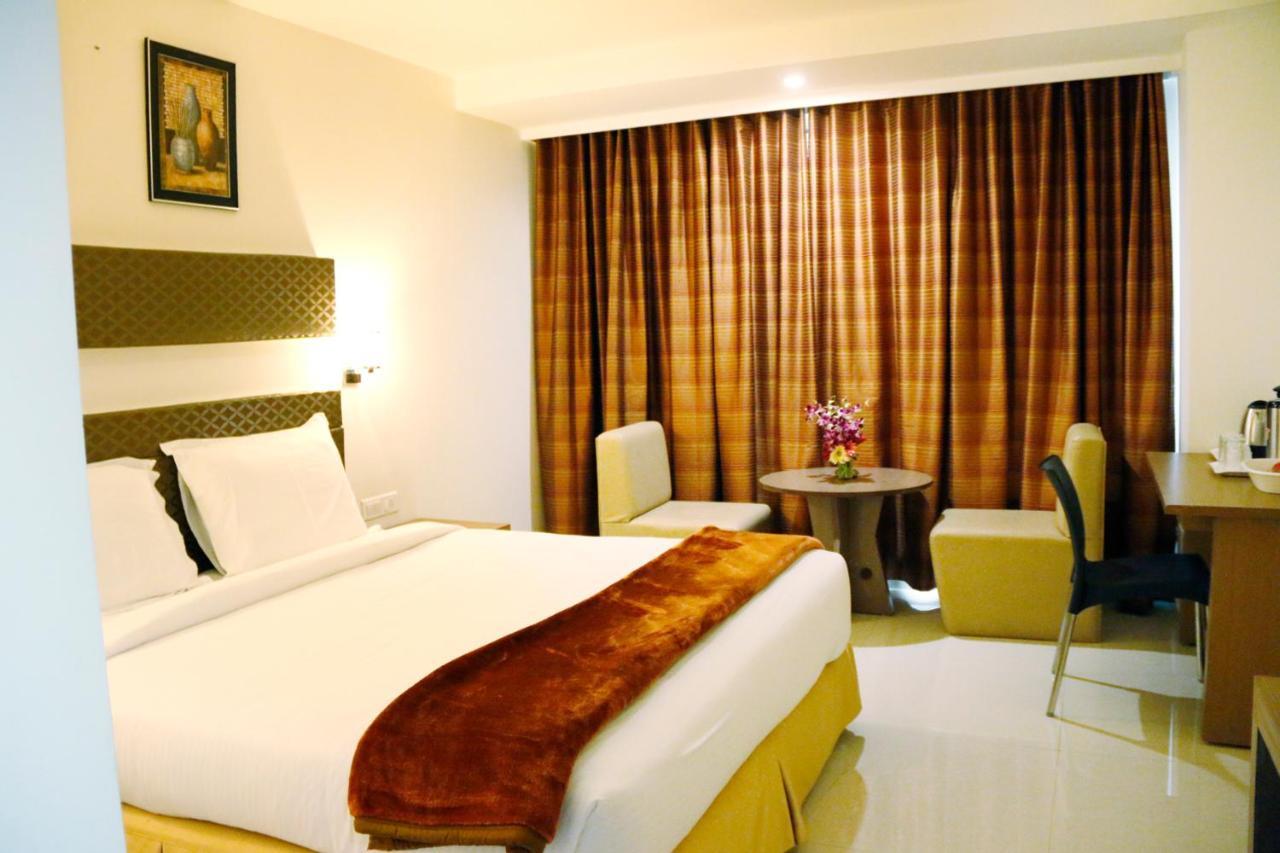 Hotel Sitara Grand Miyapur Хайдарабад Экстерьер фото